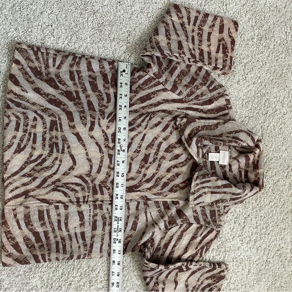 Chico’s Zebra Lace Zee Cardigan Sweater Brown/Cream Size 0= Size 4 - Picture 6 of 8